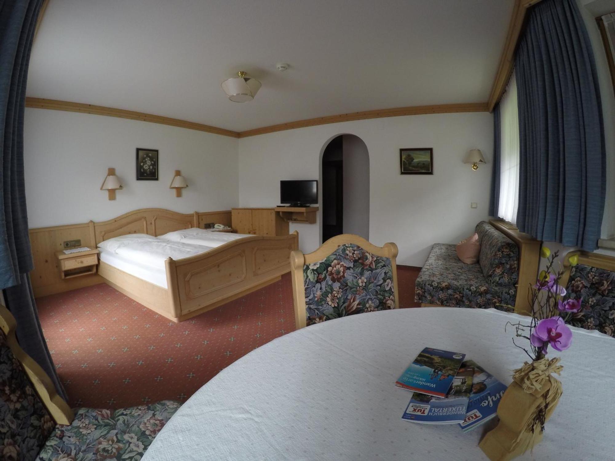 Gaestehaus Alpenland Тукс Номер фото