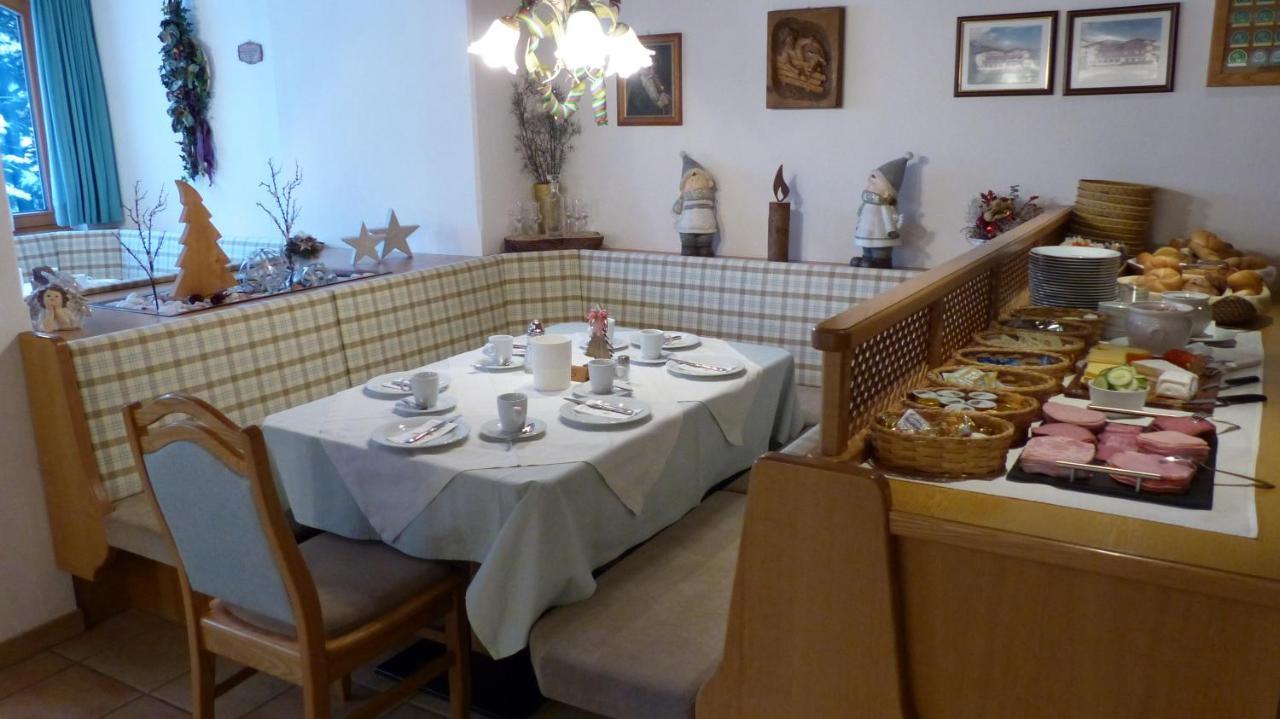 Gaestehaus Alpenland Тукс Экстерьер фото